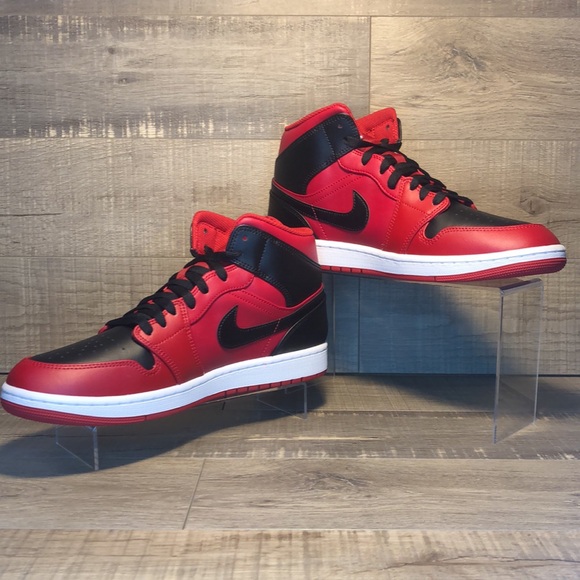 Nike - Air Jordan 1 MID - Picture 2 of 6